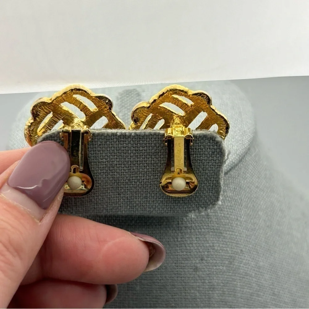 Vintage gold tone